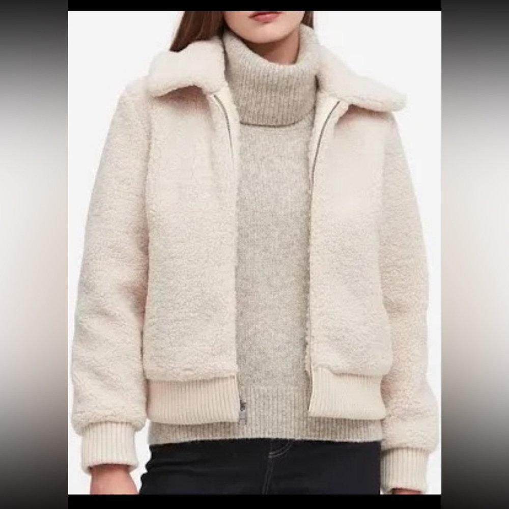 Banana Republic NWOT Cream Teddy Bomber Jacket size Small
